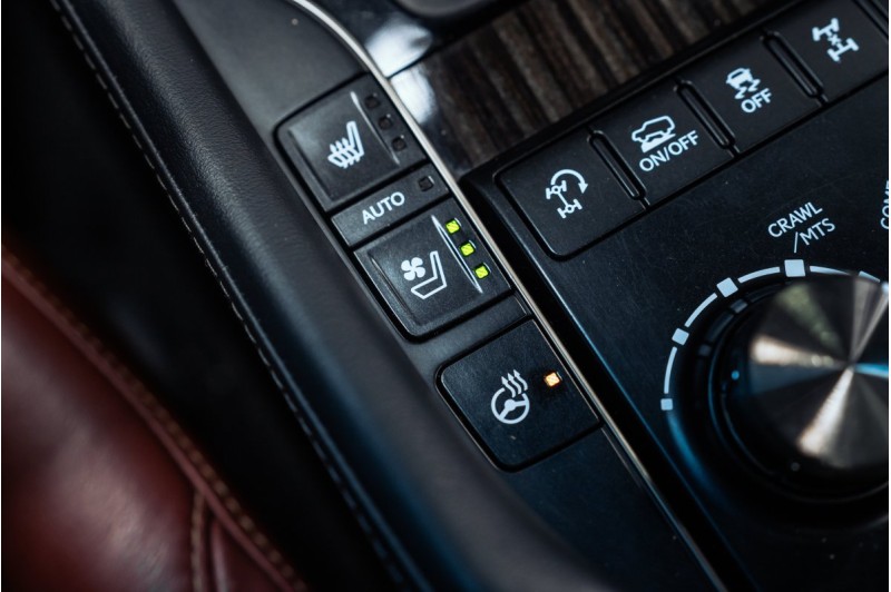 Lexus LX J200 рестайлинг 2 — 2019