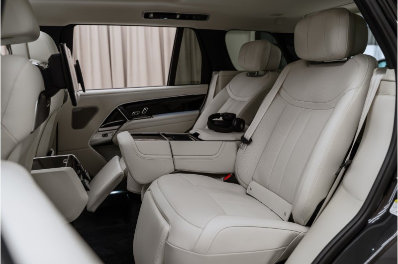 Land Rover Range Rover V — 2026
