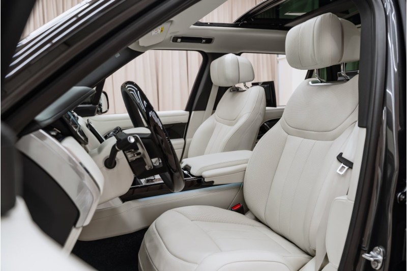 Land Rover Range Rover V — 2026