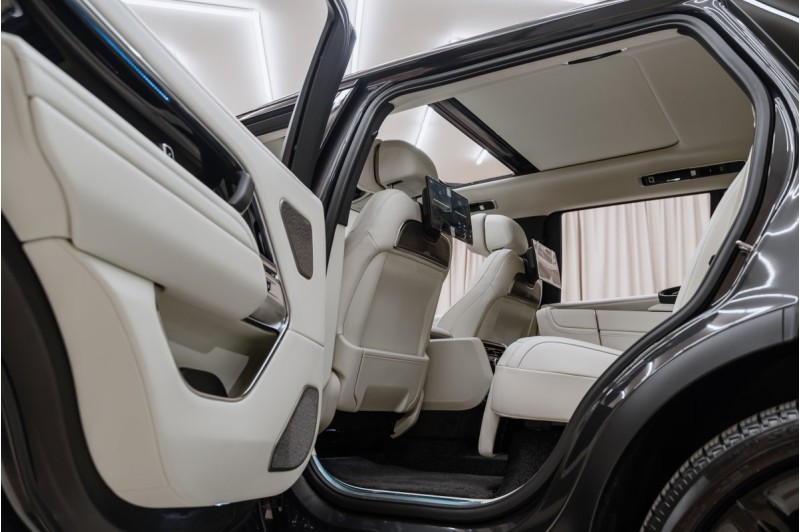 Land Rover Range Rover V — 2026