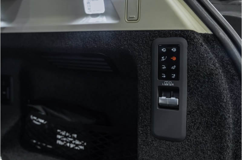Land Rover Range Rover V — 2026