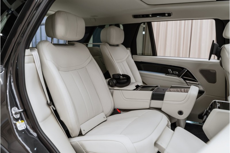 Land Rover Range Rover V — 2026