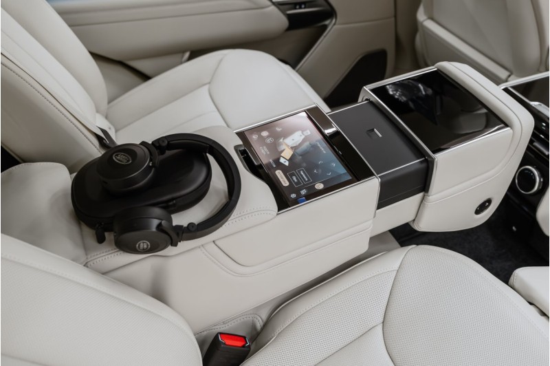 Land Rover Range Rover V — 2026