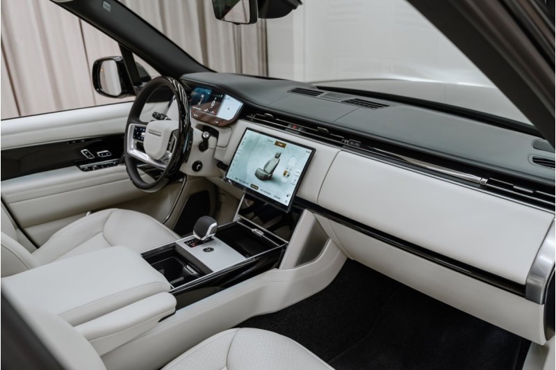 Land Rover Range Rover V — 2026
