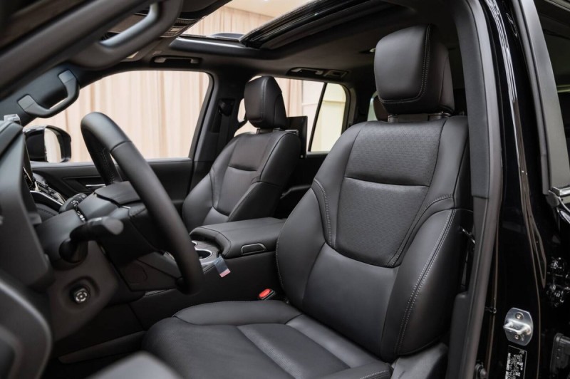 Toyota Land Cruiser 300 Series — 2026
