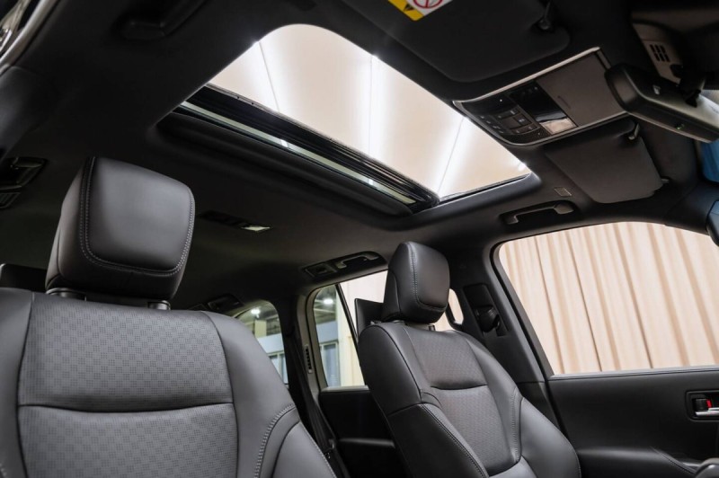 Toyota Land Cruiser 300 Series — 2026