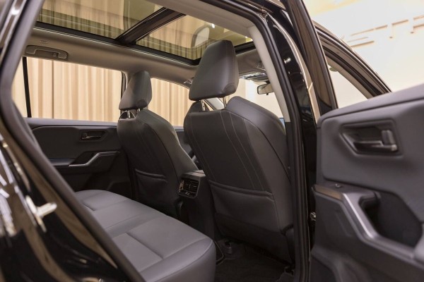 Toyota RAV4 VI (XA60) Luxury - 2026