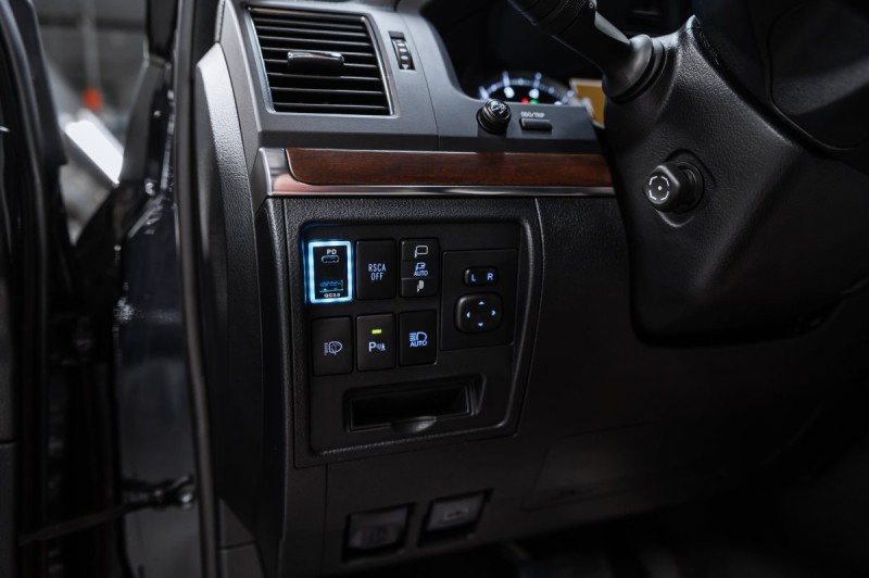 Toyota Land Cruiser 200 рестайлинг 2 — 2020