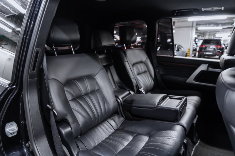 Toyota Land Cruiser 200 рестайлинг 2 — 2020