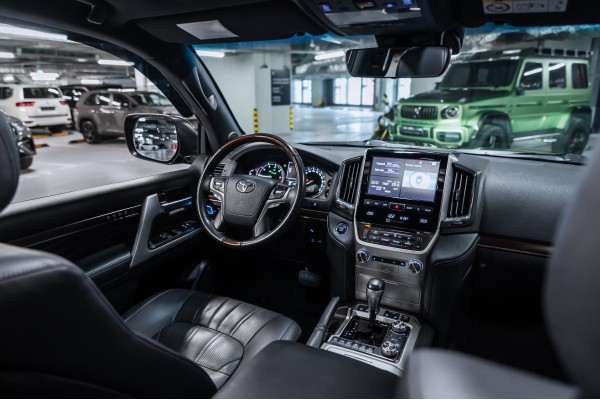 Toyota Land Cruiser 200 рестайлинг 2 (2015—2021) 2020