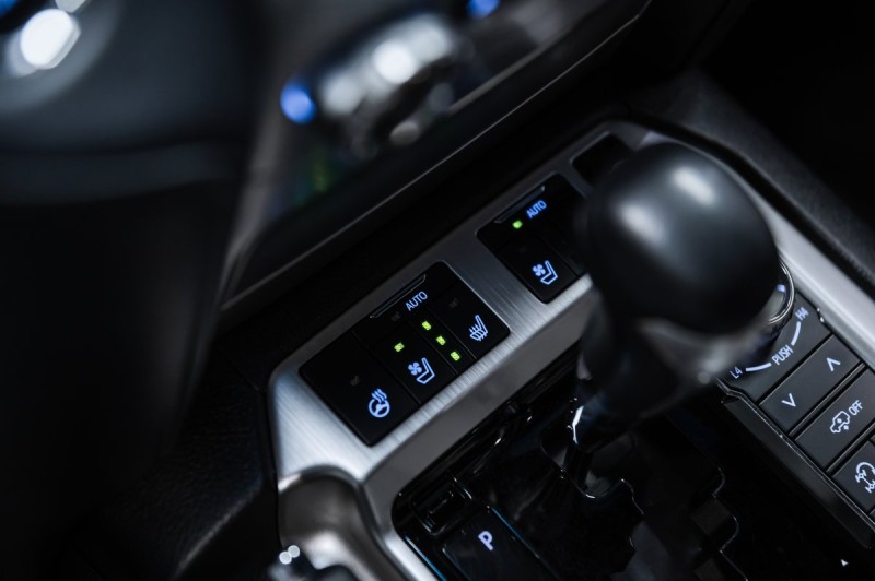 Toyota Land Cruiser 200 рестайлинг 2 — 2020
