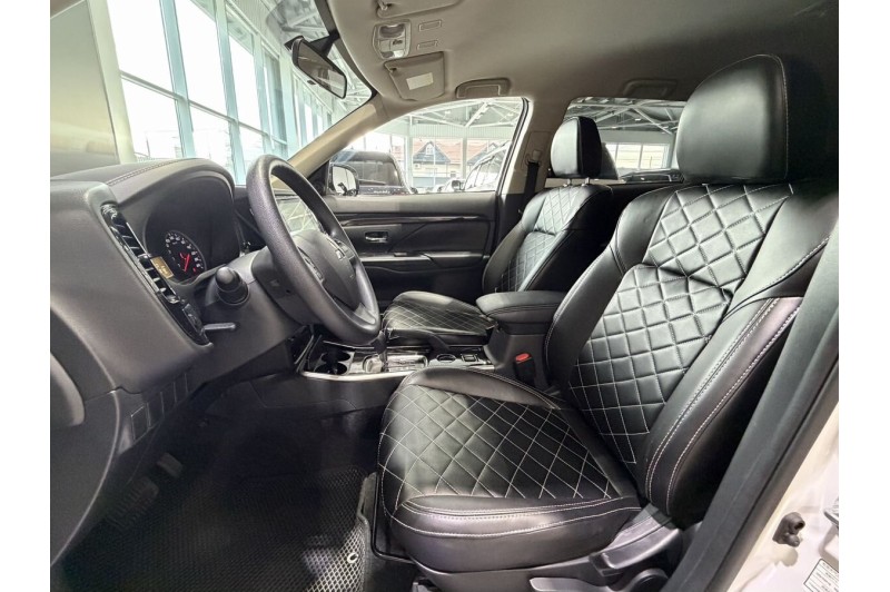 2022 Mitsubishi Outlander Enjoy