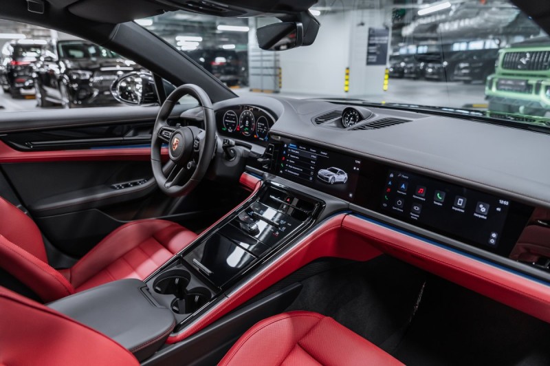 Porsche Panamera III — 2025