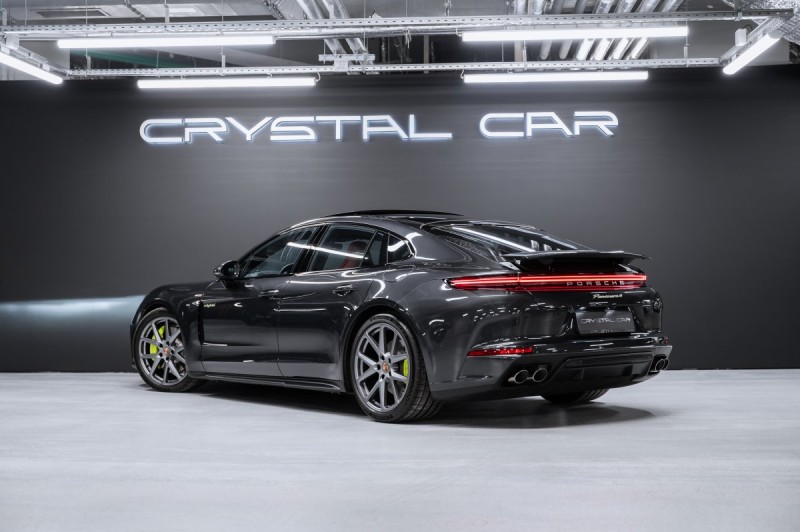 Porsche Panamera III — 2025