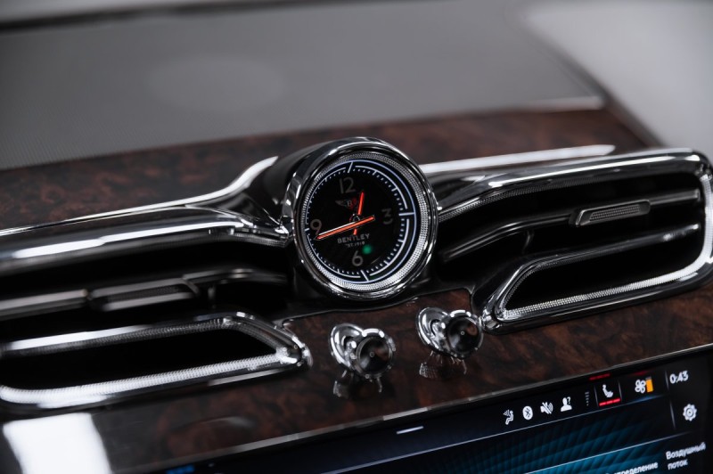 Bentley Bentayga I Рестайлинг — 2021