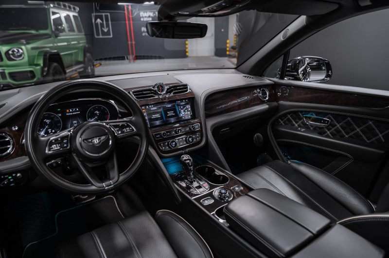 Bentley Bentayga I Рестайлинг — 2021