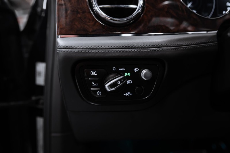 Bentley Bentayga I Рестайлинг — 2021
