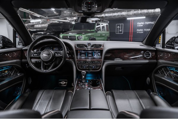 Bentley Bentayga I Рестайлинг 2021