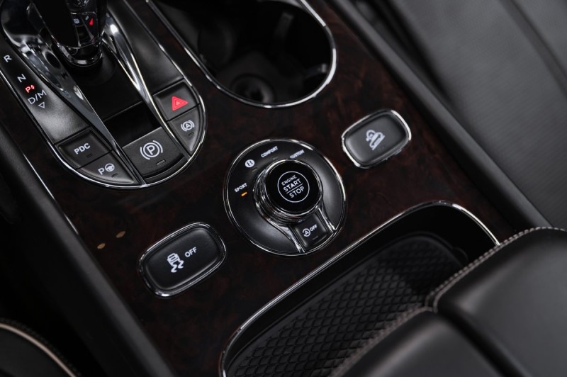 Bentley Bentayga I Рестайлинг — 2021
