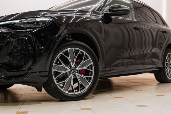 AUDI Q5 GU (2024—2026) Exclusive - 2026