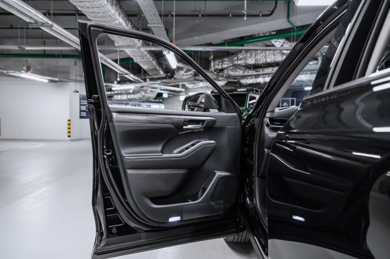 TOYOTA HIGHLANDER Supreme - 2025