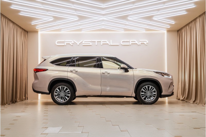 Toyota Highlander IV (XU70) — 2026