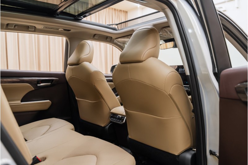 Toyota Highlander IV (XU70) — 2026