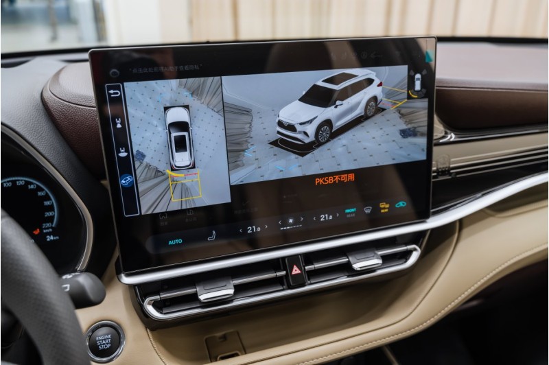 Toyota Highlander IV (XU70) — 2026