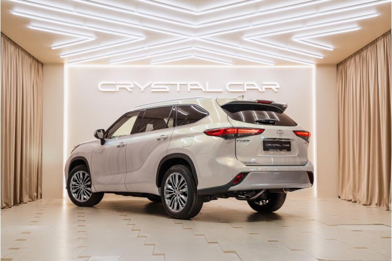 Toyota Highlander IV (XU70) — 2026