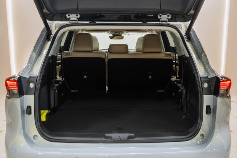 Toyota Highlander IV (XU70) — 2026