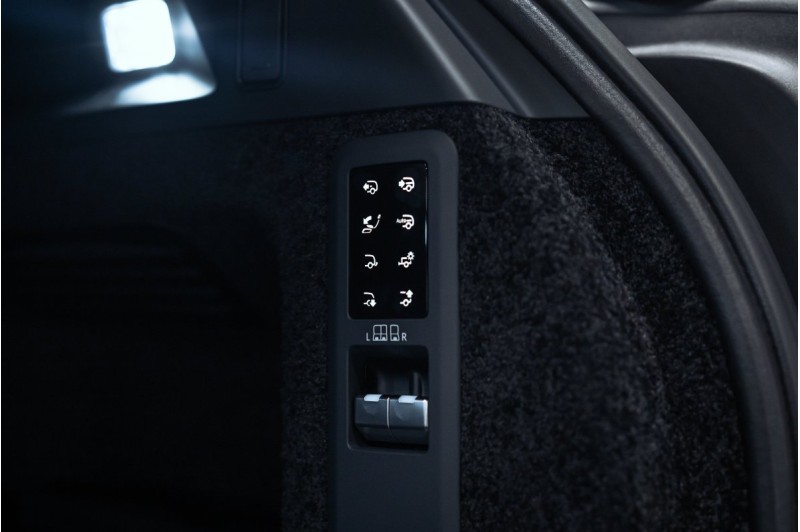 LAND ROVER RANGE ROVER V — 2026
