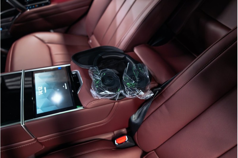 LAND ROVER RANGE ROVER V — 2026