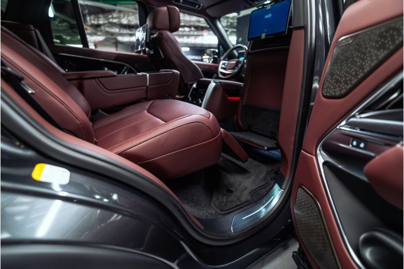 LAND ROVER RANGE ROVER V — 2026