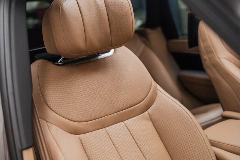 LAND ROVER RANGE ROVER V — 2026