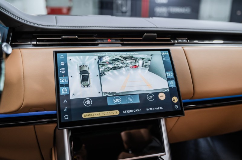 Land Rover Range Rover V — 2026