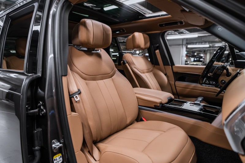 Land Rover Range Rover V — 2026