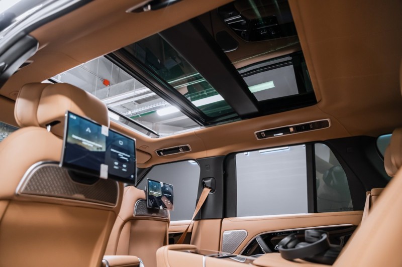 Land Rover Range Rover V — 2026