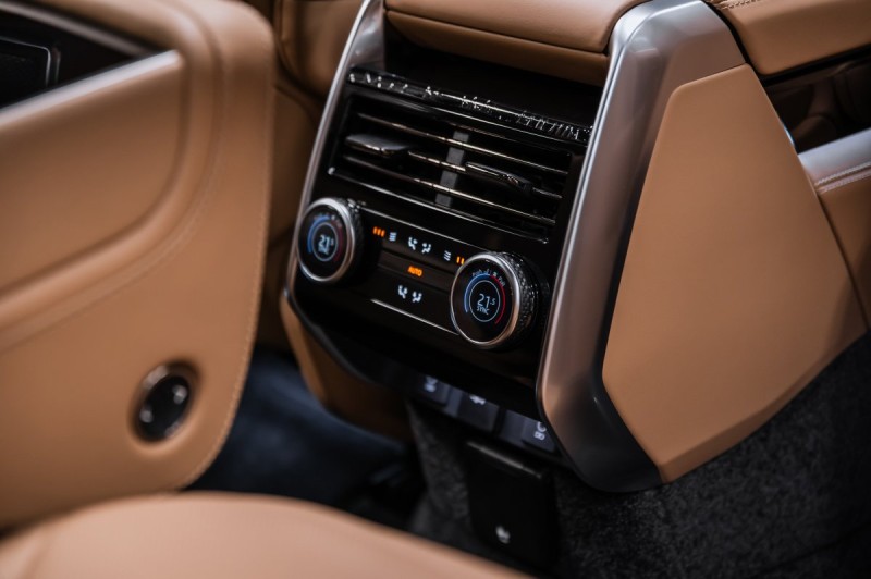 Land Rover Range Rover V — 2026
