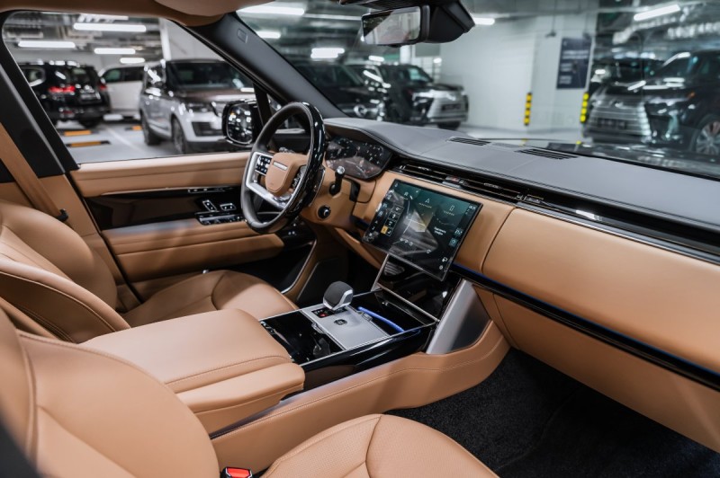 Land Rover Range Rover V — 2026
