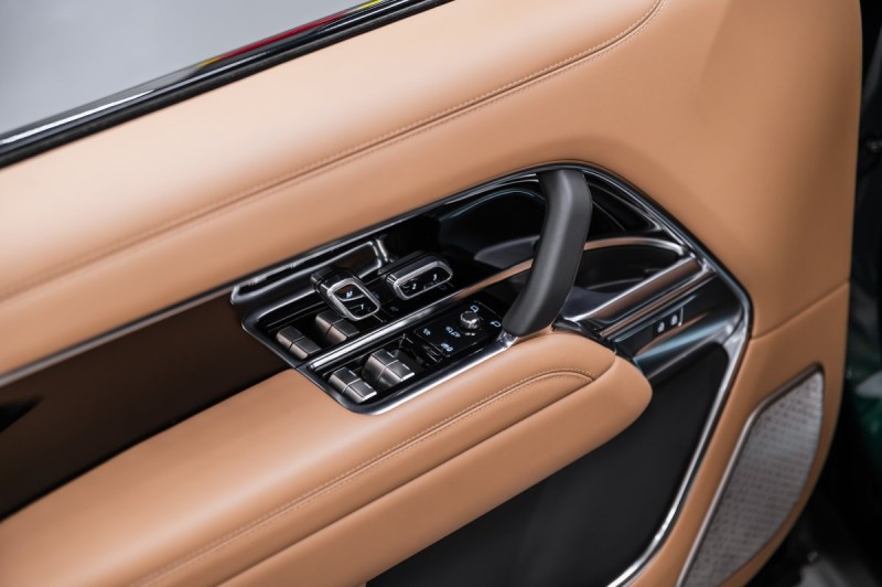 Land Rover Range Rover V — 2026