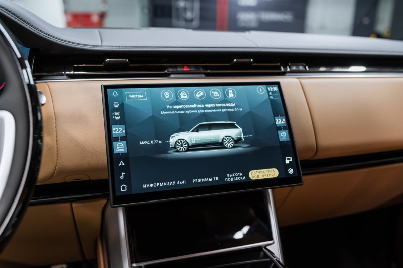Land Rover Range Rover V — 2026