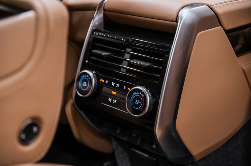 Land Rover Range Rover V — 2026