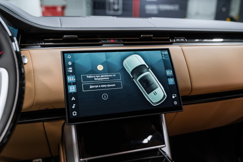 Land Rover Range Rover V — 2026