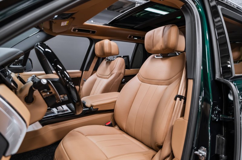 Land Rover Range Rover V — 2026