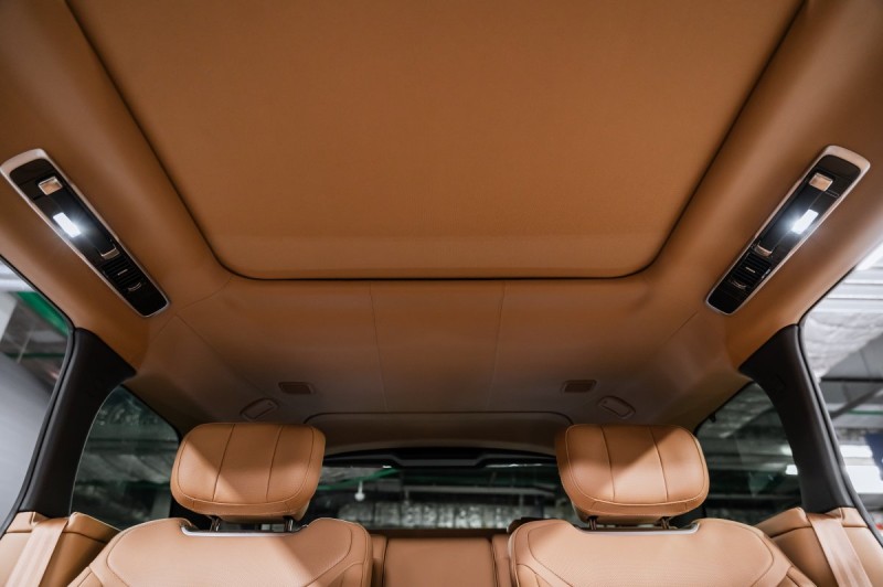 Land Rover Range Rover V — 2026