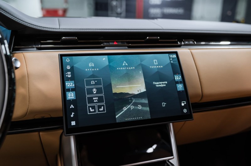 Land Rover Range Rover V — 2026