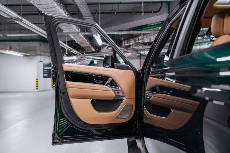 Land Rover Range Rover V — 2026
