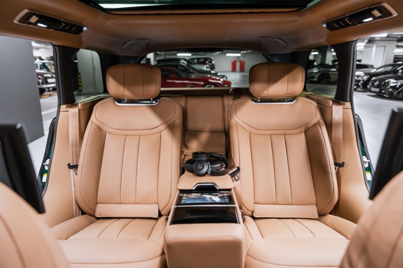 Land Rover Range Rover V — 2026