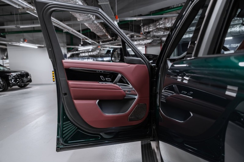 Land Rover Range Rover V — 2026