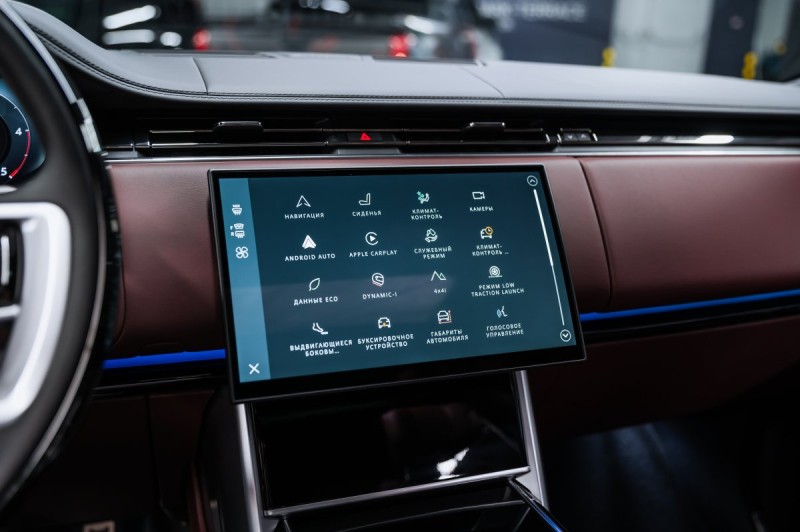 Land Rover Range Rover V — 2026